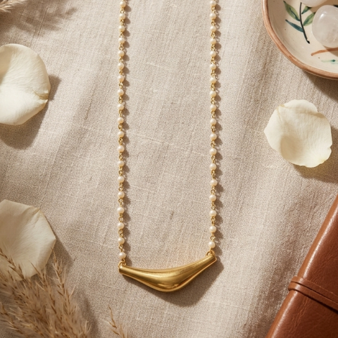 Varka Crescent Pendant Necklace